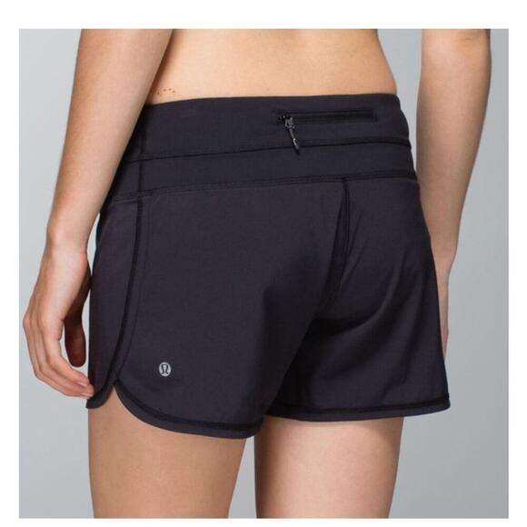 Lululemon Groovy Run Short in Black Size 6 - Picture 2 of 5